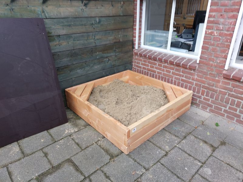 ZANDBAK x 126 cm met zand en van duurzaam hout - Alles Robuust